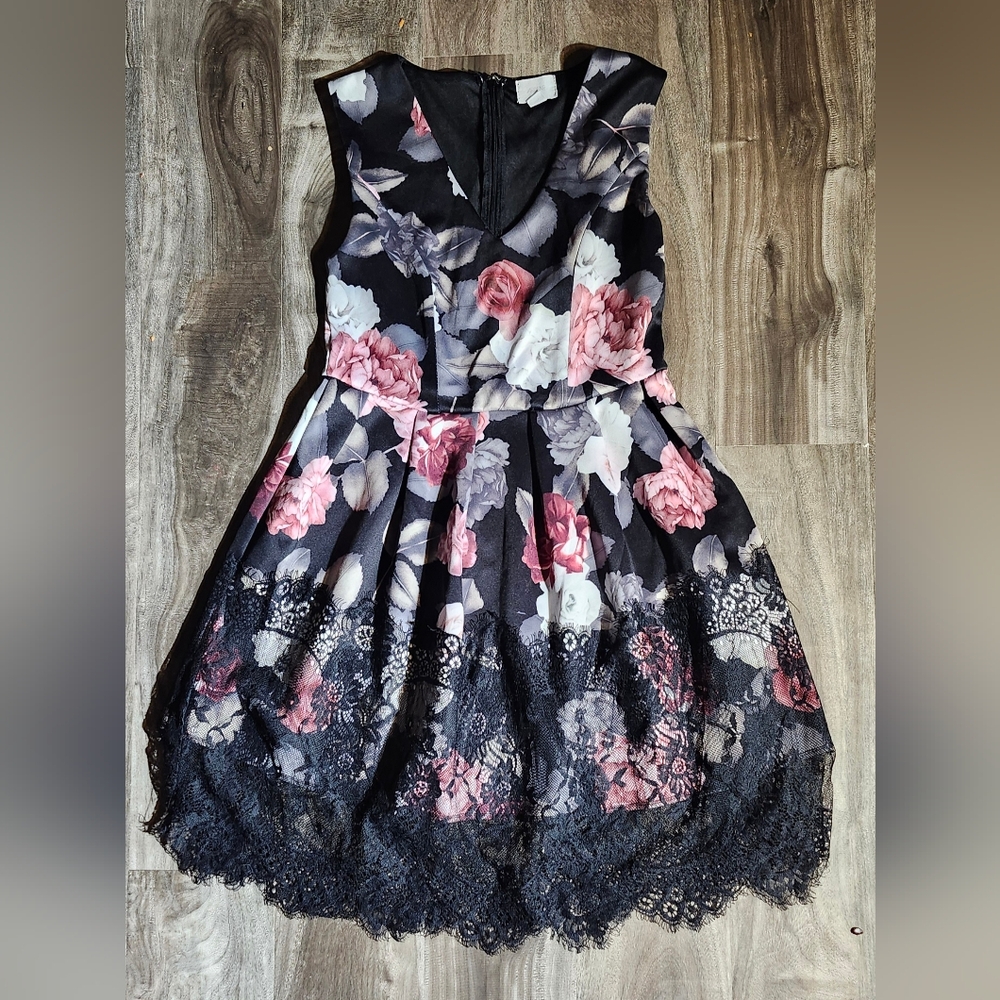 Ardene Pink and Red Sleeveless V-Neck Fit and Flare Dress